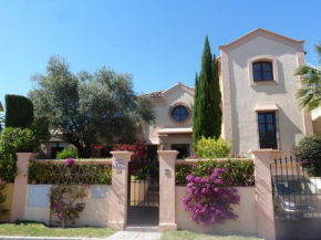 Beautiful spacious 4-Bed Villa close to Marbella